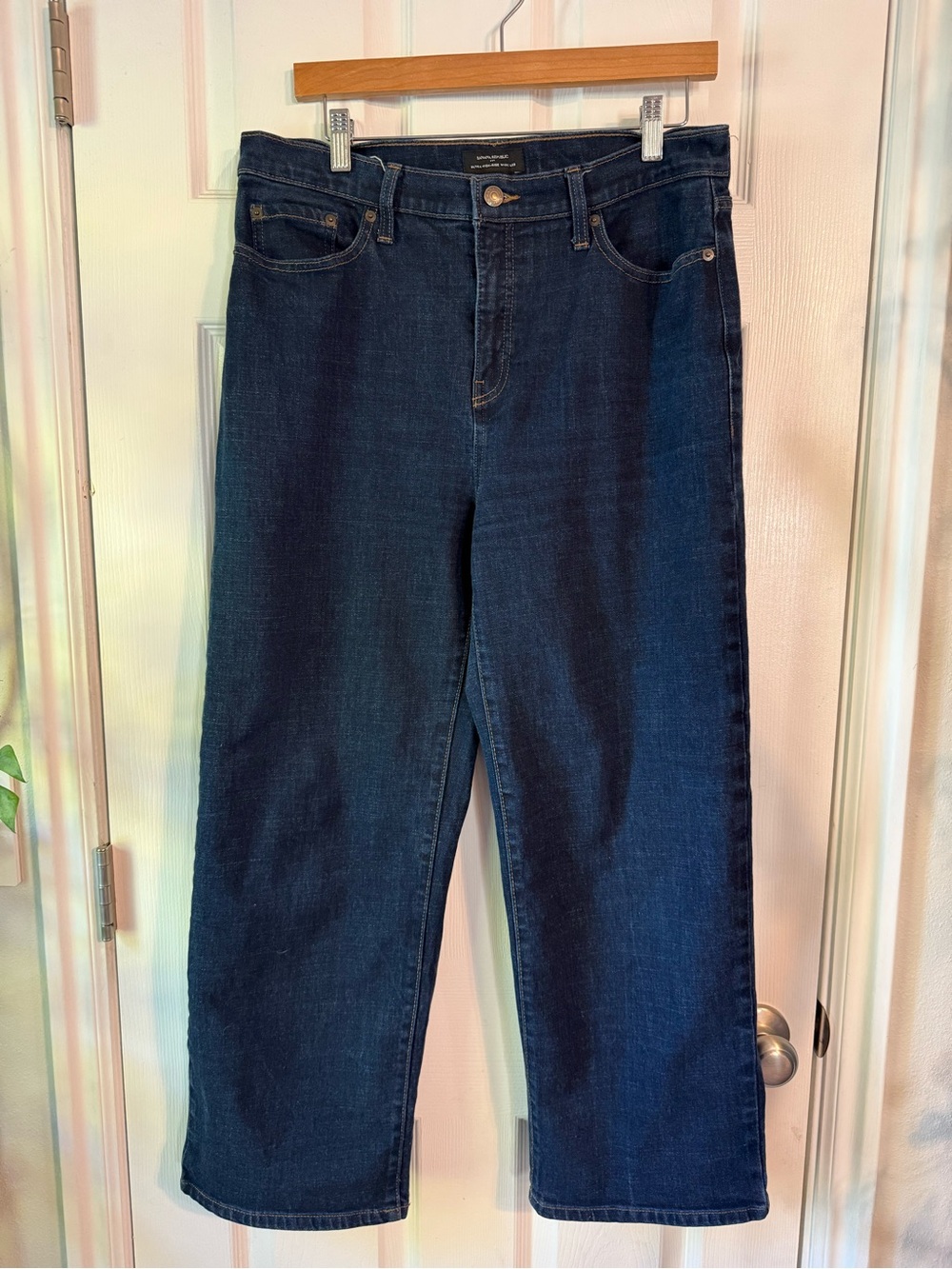Banana Republic Dark Blue Straight-Leg Women's Jeans